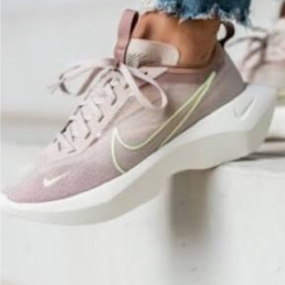Nike Vista Lite